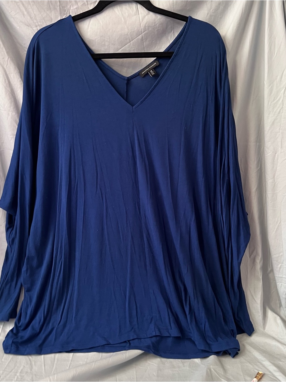 UNIVERSAL STANDARD BLUE LONG SLEEVE TOP SIZE MEDIUM (18-20)